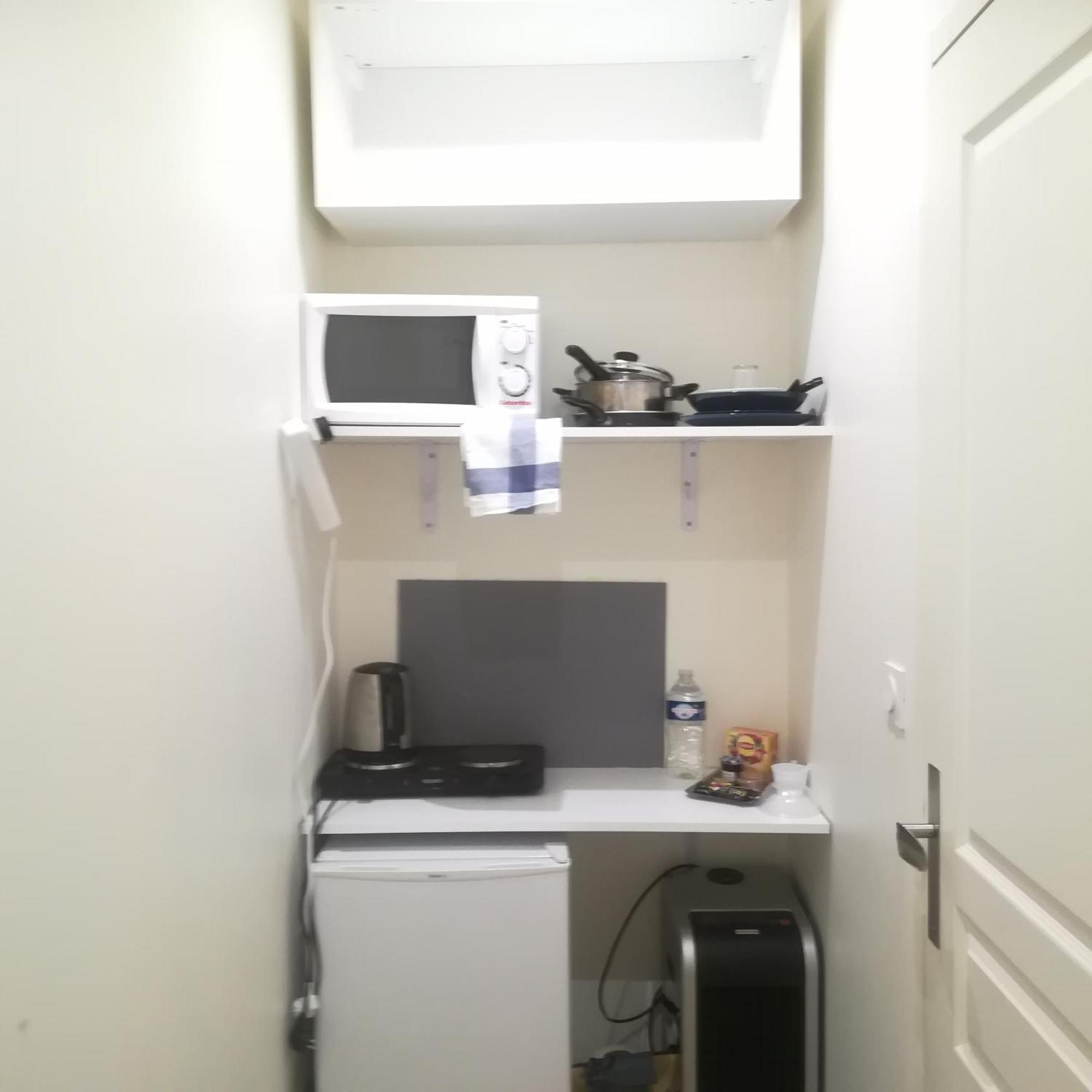 Studio Dependance Maison, 5 Mnt Gare & Tram Vénissieux 部屋 写真