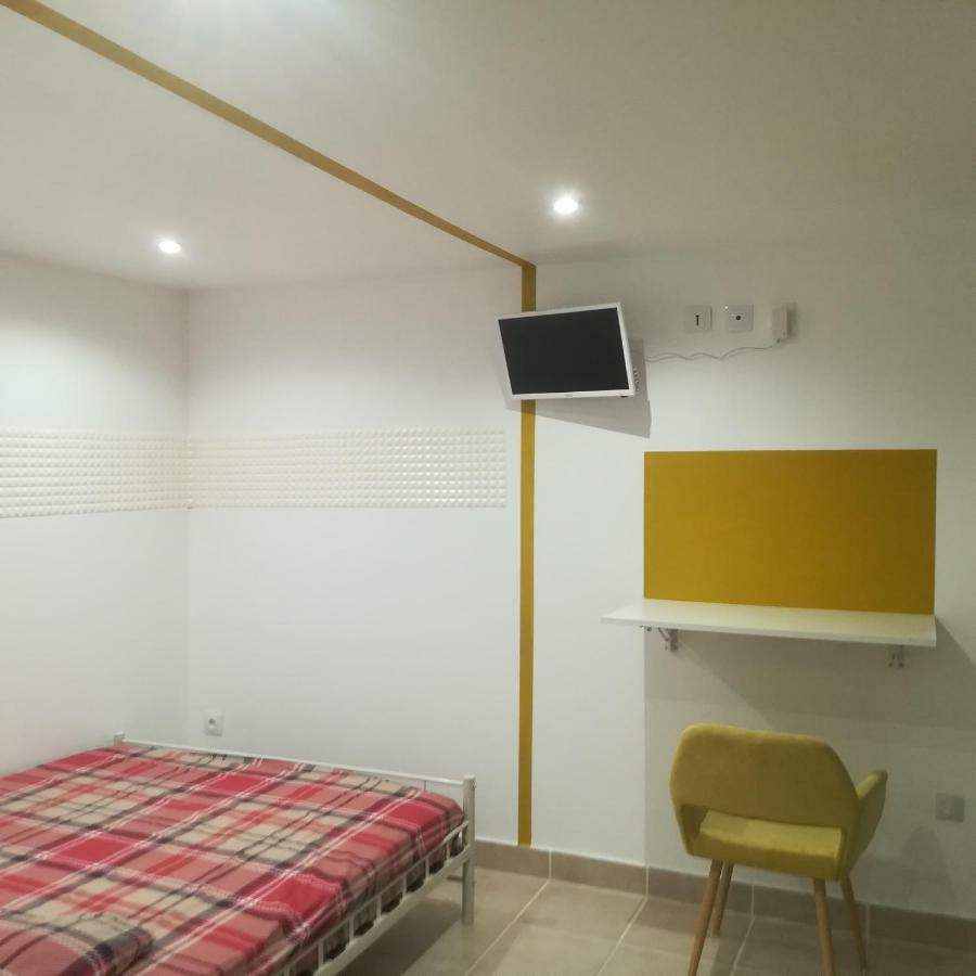 Studio Dependance Maison, 5 Mnt Gare & Tram Vénissieux エクステリア 写真